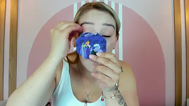 Lannajansen online show from March 2026 01:22:02 PM