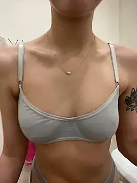 White Lu online show from February 2025 01:19:02 AM