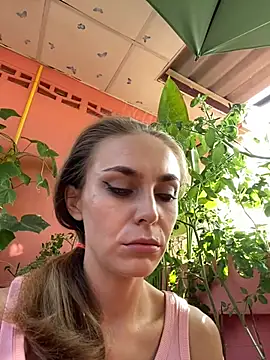 Snapshot of White_Lu chatting on April 2026 02:11:01 AM White Lu online show from April 2026 02:11:01 AM