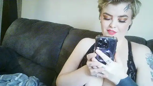 bisexmillenials online show from December 2025 06:38:02 PM