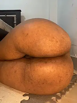 Snapshot of Charlotte_bronxxx chatting on September 2025 05:35:02 PM Charlotte bronxxx online show from September 2025 05:35:02 PM