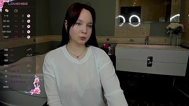 Snapshot of maya_suun chatting on April 2026 01:30:02 AM maya suun online show from April 2026 01:30:02 AM