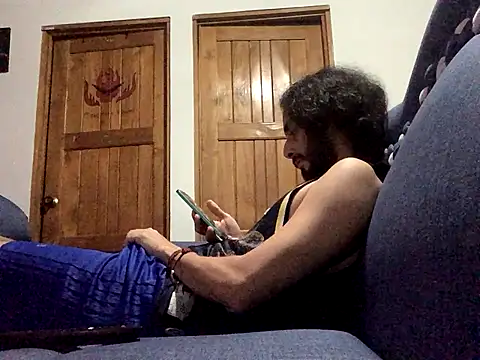 Nooneisthis online show from October 2025 02:10:01 AM