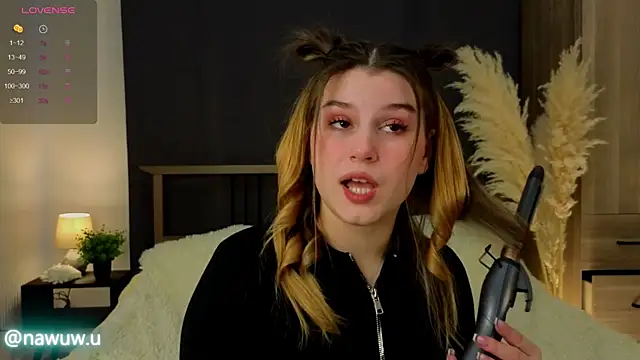 Snapshot of nawuwu chatting on February 2025 09:33:01 AM nawuwu online show from February 2025 09:33:01 AM