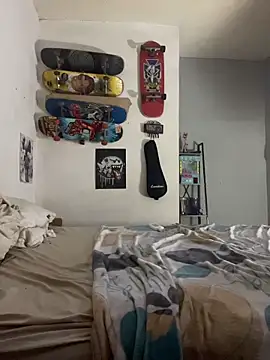 paullliliu online show from February 2026 04:42:02 AM