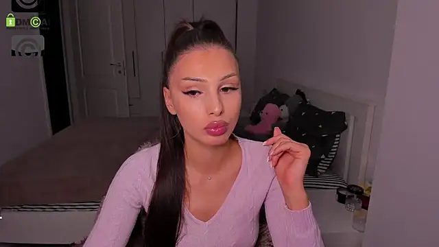 HelenShawn online show from October 2025 08:19:02 PM