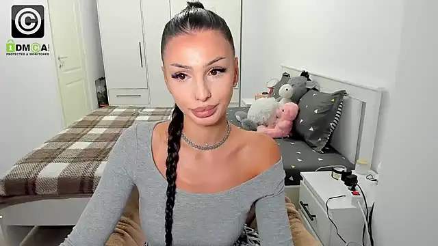 HelenShawn online show from December 2025 09:32:01 PM