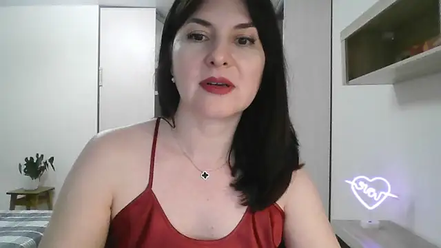 Victoria Glam online show from February 2025 11:58:01 PM