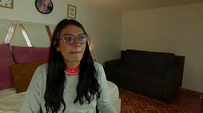 Snapshot of LauraaGomezz__ chatting on March 2025 10:36:02 PM LauraaGomezz   online show from March 2025 10:36:02 PM