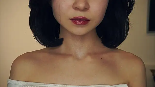 Snapshot of VeronaCritchlow chatting on February 2025 01:32:01 PM VeronaCritchlow online show from February 2025 01:32:01 PM