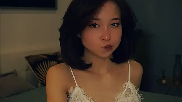 Snapshot of VeronaCritchlow chatting on February 2025 08:44:02 AM VeronaCritchlow online show from February 2025 08:44:02 AM