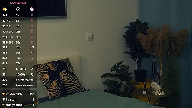 Snapshot of VeronaCritchlow chatting on March 2025 10:45:01 AM VeronaCritchlow online show from March 2025 10:45:01 AM