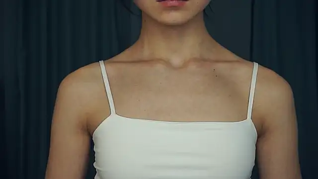 Snapshot of VeronaCritchlow chatting on March 2025 07:38:02 AM VeronaCritchlow online show from March 2025 07:38:02 AM