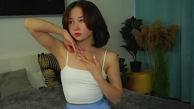 Snapshot of VeronaCritchlow chatting on March 2025 07:48:01 AM VeronaCritchlow online show from March 2025 07:48:01 AM