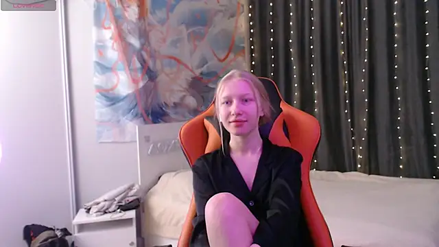 crystalyss online show from January 2025 07:49:02 PM