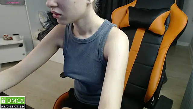 crystalyss online show from February 2025 11:42:01 PM