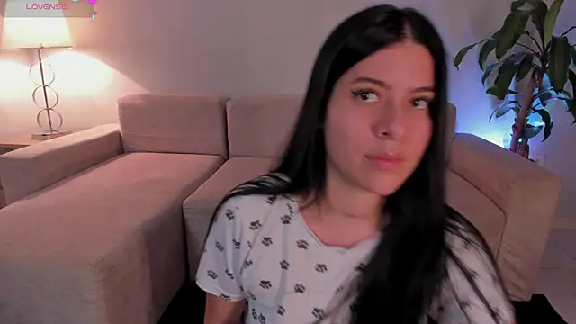 Snapshot of Hannah_Jonhson chatting on April 2026 04:26:01 AM Hannah Jonhson online show from April 2026 04:26:01 AM