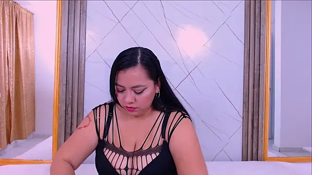 AmmyPike1 online show from February 2025 12:17:02 PM