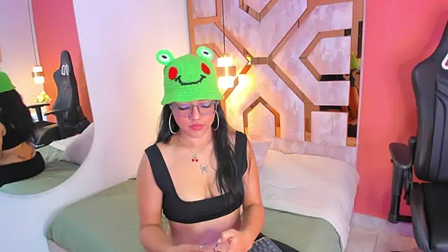 Billie Jhonson  online show from November 2025 03:27:02 AM