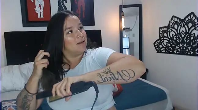 Snapshot of Kristin_milk chatting on February 2025 11:57:02 AM Kristin milk online show from February 2025 11:57:02 AM