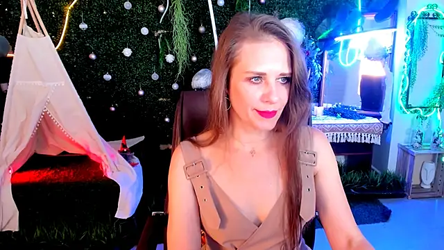 Snapshot of EmiliaBedy chatting on July 2026 09:16:02 AM EmiliaBedy online show from July 2026 09:16:02 AM