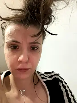 bunnythetailor online show from November 2025 03:13:02 PM