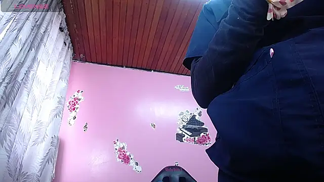 Snapshot of Sofii_cutee chatting on February 2025 12:28:01 PM Sofii cutee online show from February 2025 12:28:01 PM