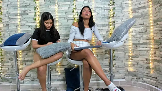 emilly09 online show from March 2025 10:16:01 PM