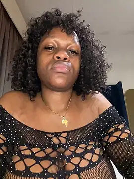 Snapshot of Boneca25 chatting on February 2025 09:44:02 PM Boneca25 online show from February 2025 09:44:02 PM