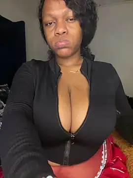 Snapshot of Boneca25 chatting on October 2025 09:42:02 PM Boneca25 online show from October 2025 09:42:02 PM