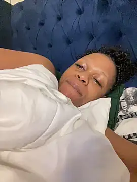 Snapshot of Boneca25 chatting on November 2025 09:08:01 PM Boneca25 online show from November 2025 09:08:01 PM