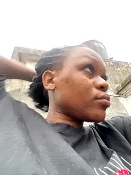 Snapshot of Boneca25 chatting on November 2025 03:25:02 PM Boneca25 online show from November 2025 03:25:02 PM