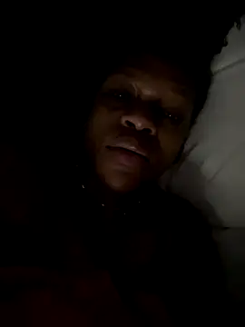 Snapshot of Boneca25 chatting on November 2025 05:32:02 AM Boneca25 online show from November 2025 05:32:02 AM