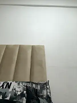 Boneca25 online show from April 2026 11:32:01 AM