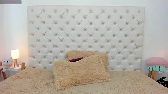 esmeralda06 online show from September 2025 02:52:01 PM