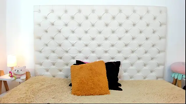 esmeralda06 online show from December 2025 02:23:01 PM