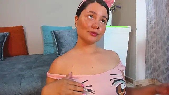 Snapshot of evaa_greey chatting on October 2025 08:05:01 PM evaa greey online show from October 2025 08:05:01 PM