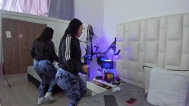 Ariana rouse online show from October 2025 04:09:02 PM