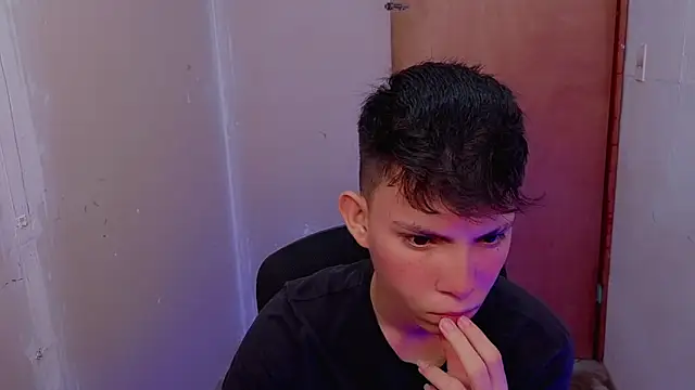 Alexxx lov online show from February 2026 12:23:01 PM