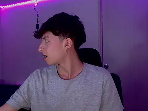 Juanmres online show from February 2026 01:32:01 AM