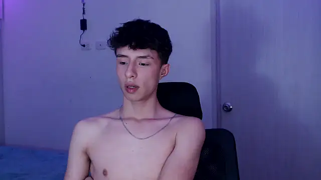 Snapshot of Juanmres chatting on March 2026 02:27:02 AM Juanmres online show from March 2026 02:27:02 AM