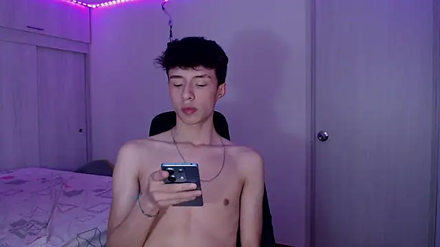 Snapshot of Juanmres chatting on March 2026 07:25:01 PM Juanmres online show from March 2026 07:25:01 PM