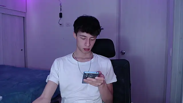 Snapshot of Juanmres chatting on April 2026 02:11:02 PM Juanmres online show from April 2026 02:11:02 PM