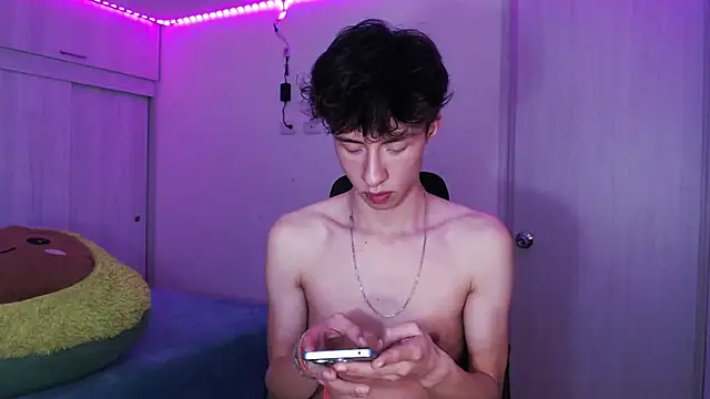 Snapshot of Juanmres chatting on April 2026 11:18:02 PM Juanmres online show from April 2026 11:18:02 PM