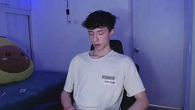 Snapshot of Juanmres chatting on April 2026 07:59:01 PM Juanmres online show from April 2026 07:59:01 PM