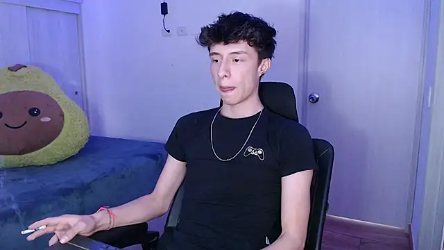 Snapshot of Juanmres chatting on April 2026 09:27:01 PM Juanmres online show from April 2026 09:27:01 PM