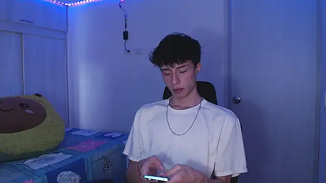 Snapshot of Juanmres chatting on April 2026 07:49:01 PM Juanmres online show from April 2026 07:49:01 PM