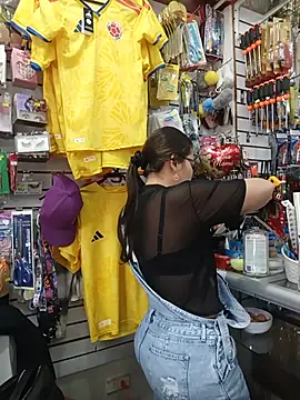 Vale Saenzz online show from June 2026 05:23:01 PM