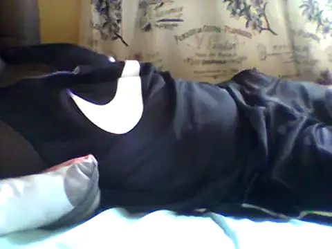 Snapshot of lenzi441 chatting on March 2025 10:29:01 AM lenzi441 online show from March 2025 10:29:01 AM