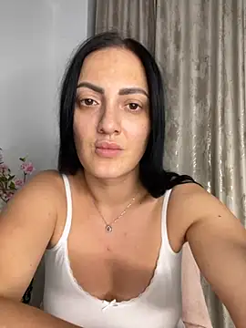 RaisaSalvi online show from September 2025 12:49:02 PM